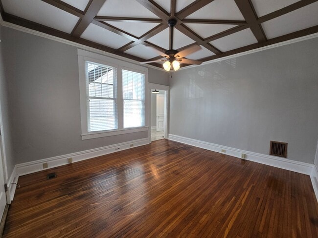 Building Photo - 1 Bedroom Northshore Apartment