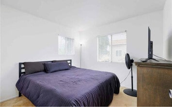 Building Photo - 23604 Tarara Dr