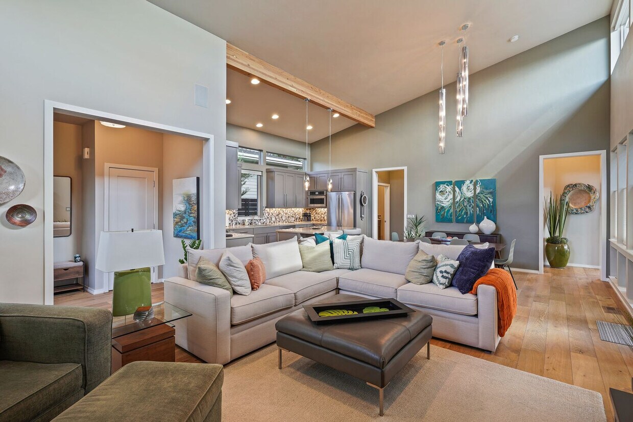 Foto principal - 2749 NW Shields Dr