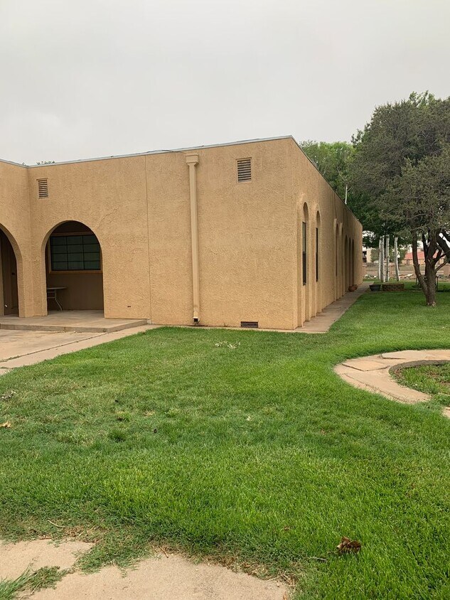 Foto del edificio - 1032 Mockingbird Ln