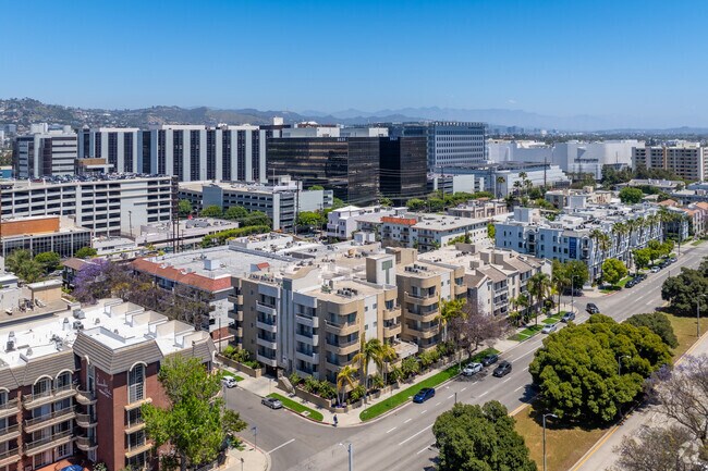Aéreo - 8715 Burton Way - Urban Feel Charming 2 bed 2 bath