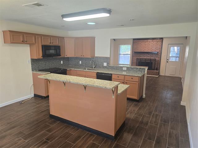 Building Photo - 508 Tarragon Ln