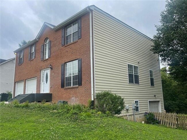 Foto del edificio - 1745 Big Haynes Ct SW