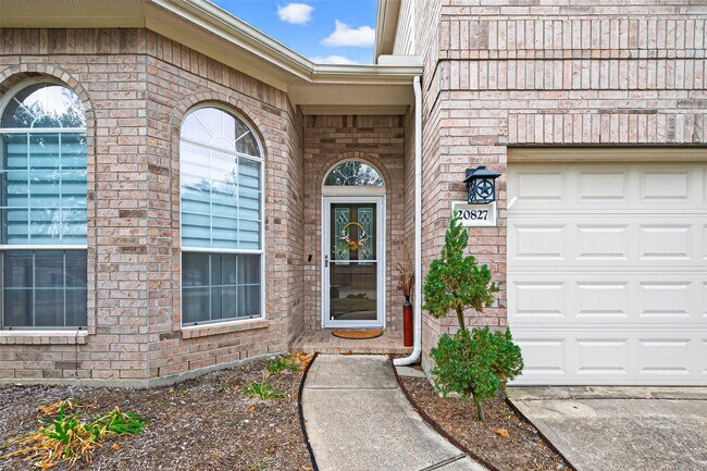 Foto del edificio - 20827 Rose Crossing Ln