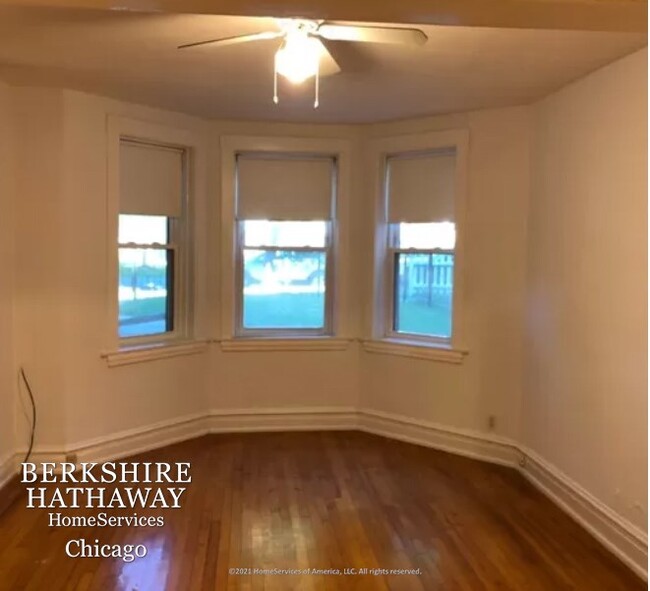 Foto del edificio - 4948 N Winchester Avenue