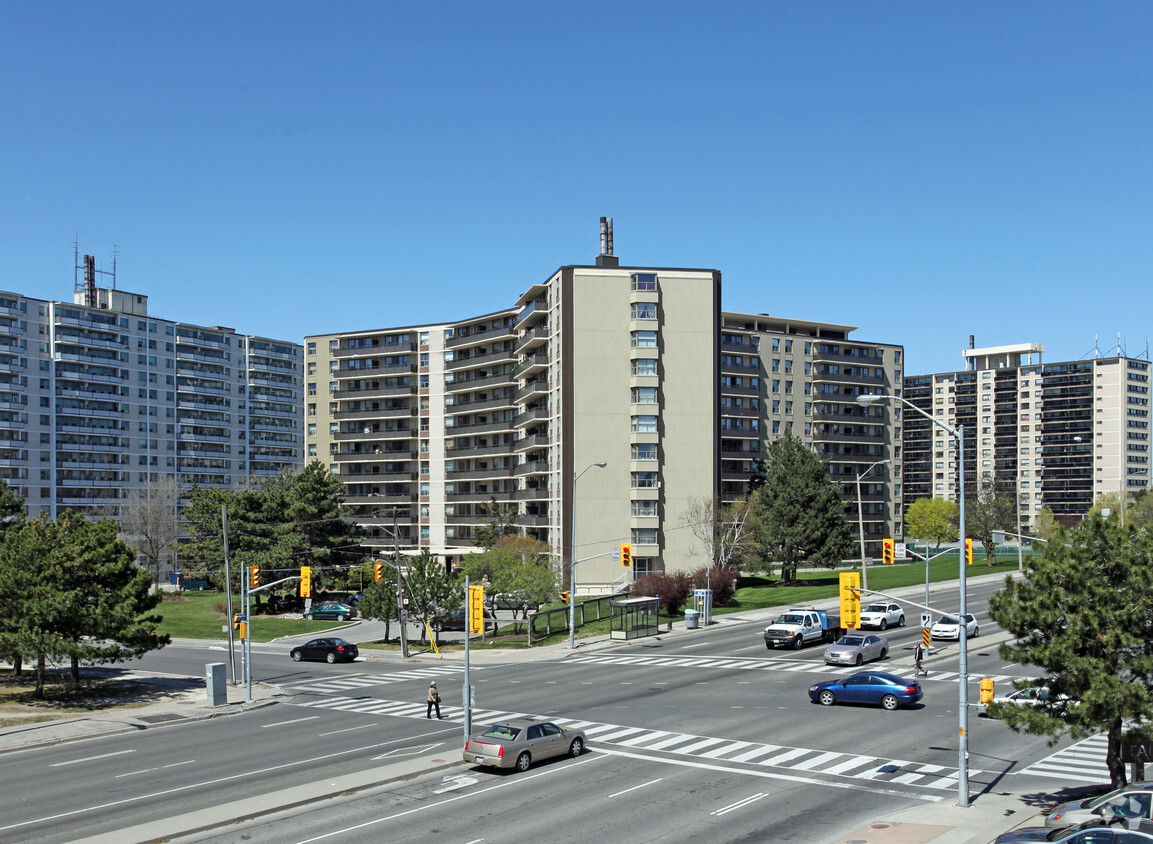 Primary Photo - Royal Hill