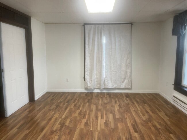 Building Photo - Charming 1BR with bonus room in Elma