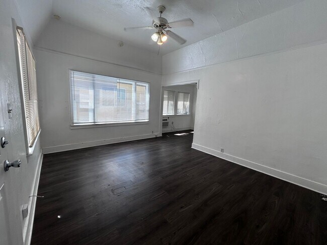 Foto del edificio - 3bd 2 ba home, great location ( First months rent half off)