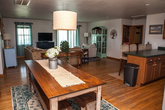 Building Photo - 56182 Austin Rd