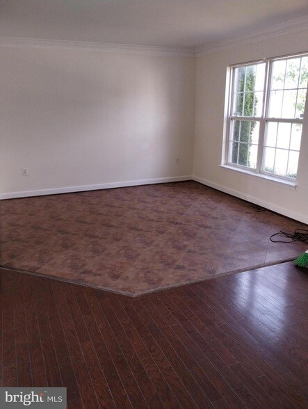 Building Photo - 5506 Silver Maple Lane