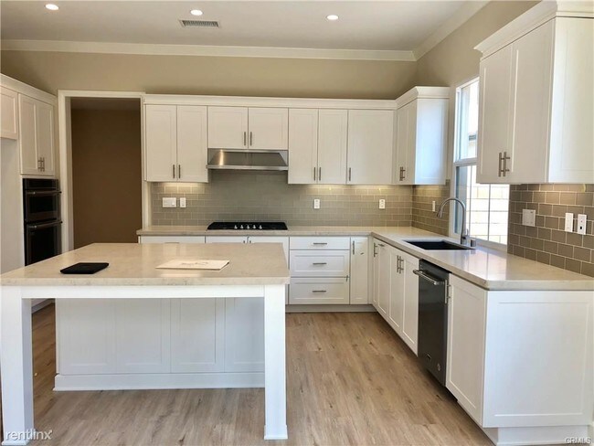 Building Photo - 4 br, 3 bath House - 94 Quill