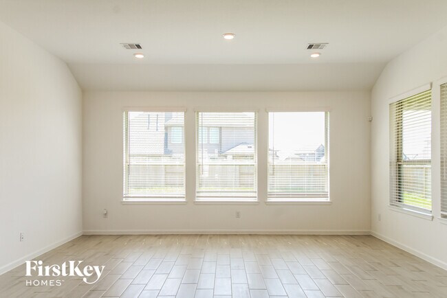 Foto del edificio - 4231 Redford Valley Rd