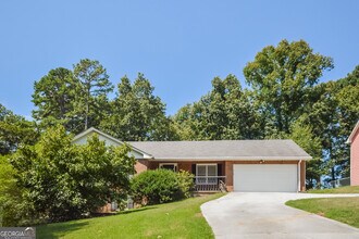 Building Photo - 2451 Sherrie Ln SW