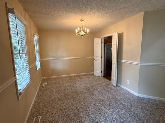 Building Photo - 211 Swansboro Dr