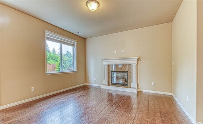 Foto del edificio - Meticulously maintained fully air conditioned 3 bedroom and 3 bath house in Serrano Community!