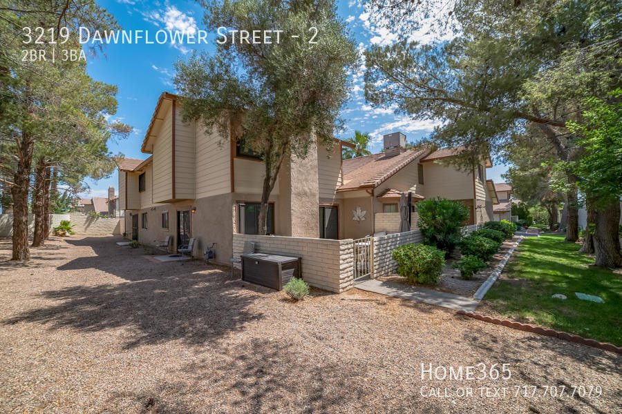 Primary Photo - Beautiful 2-story, 2 bedroom w/ community ...