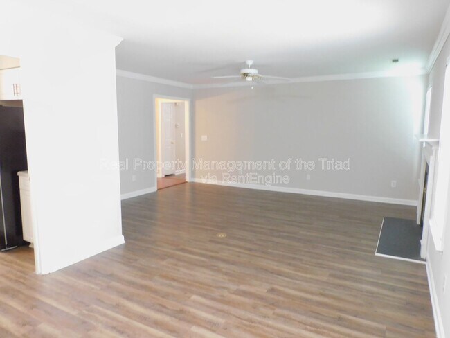 Foto del edificio - 5609 Wellsley Dr W