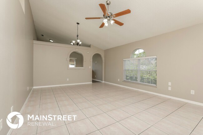 Foto del edificio - 8757 Claiborne Ct