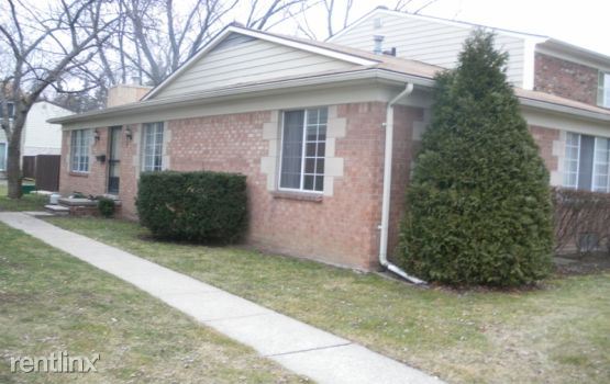 Primary Photo - 1828 Shire Ct