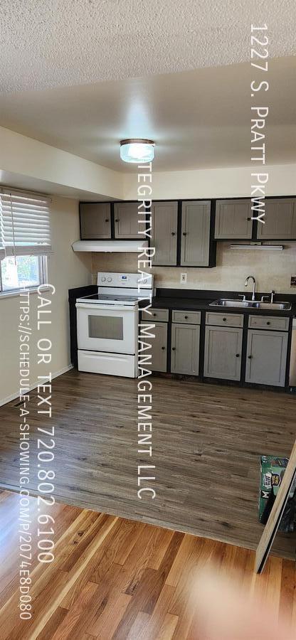 Foto del edificio - 1227 S Pratt Pkwy