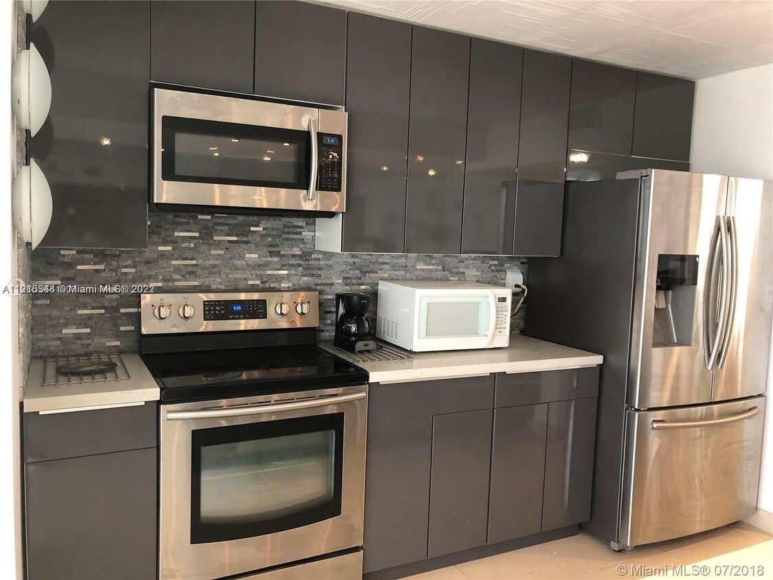 Foto principal - 800 Parkview Dr