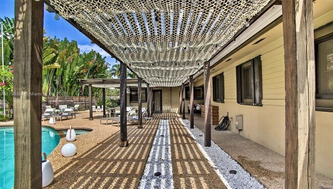 Foto del edificio - 3444 NE 18th Ave