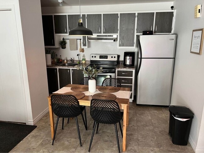 Building Photo - 40 Rue de Boucherville