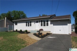 Building Photo - 1334 Ridge Trail