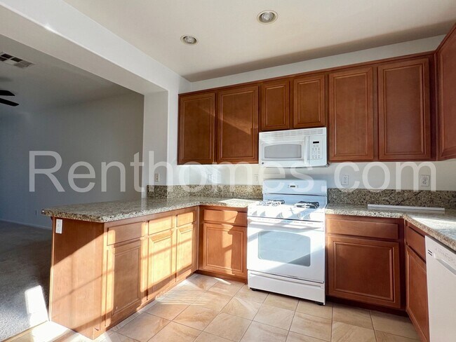 Foto del edificio - 16956 Laurel Hill Ln