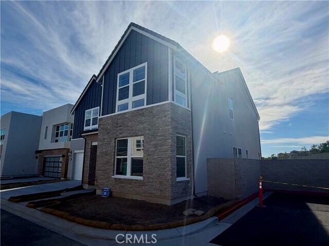 Building Photo - 101 Chapman