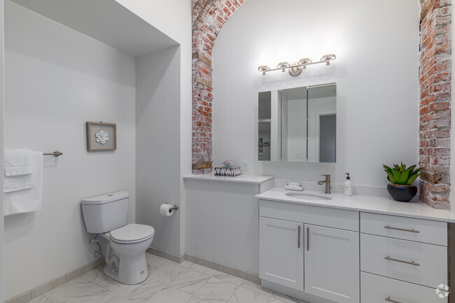 2 BR, 2 BA - 1639SF - Bathroom - 901 Market Tower