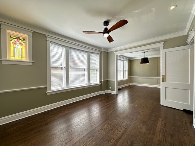 Foto del edificio - 1915 W Berenice Ave