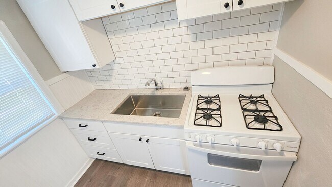 Foto del edificio - Charming 1-Bedroom Home on the South Side ...