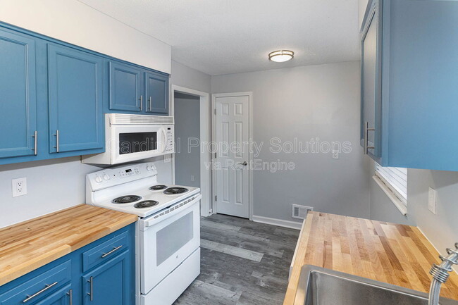 Photo - 7831 Glen Orchard Dr Townhome