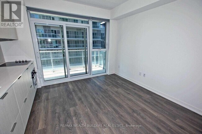 Building Photo - 20 Richardson St