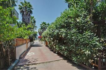Foto del edificio - 29 Breeze Ave