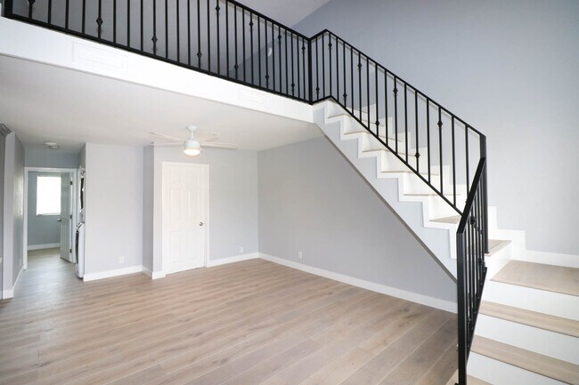 Foto del edificio - 2103 E 6th St