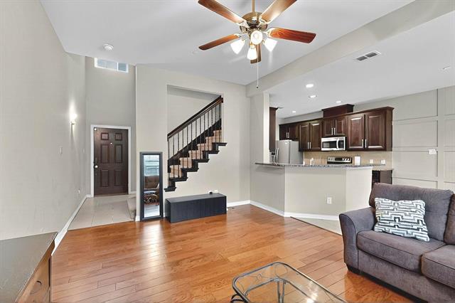 Foto del edificio - 246 Barrington Ln