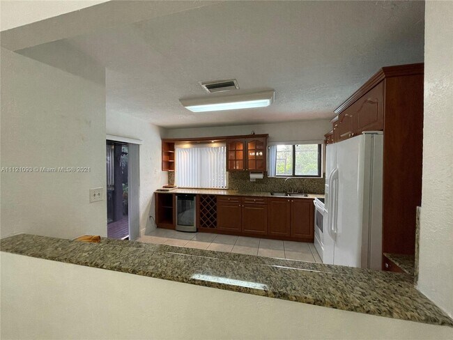 Building Photo - 9593 SW 148th Ave Cir S