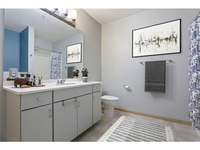 Foto del edificio - 301 Oak Grove St