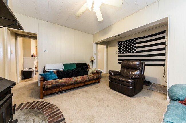Foto del edificio - AVAILABLE MAY  - Excellent Mt Washington L...