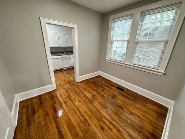 Foto del edificio - GREAT LOCATION  to DOWNTOWN AND the USC CAMPUS