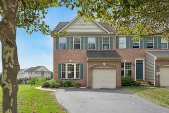 Building Photo - 190 Penns Manor Dr
