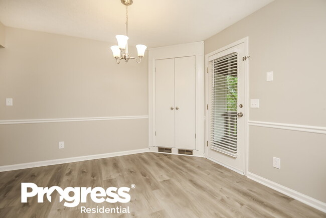 Building Photo - 2525 Tiffany Ct