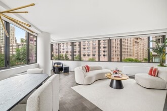 Building Photo - 62 W 62nd St