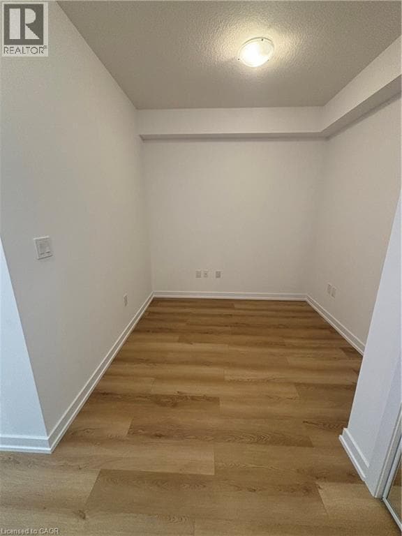 Building Photo - 470 Dundas St E