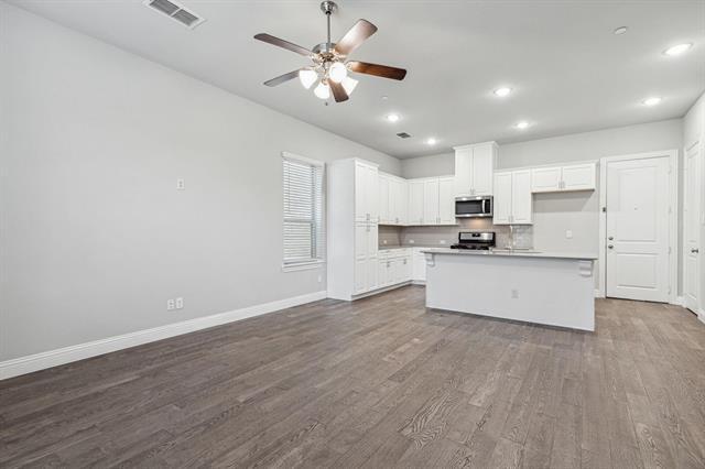 Building Photo - 1553 Wittington Pl