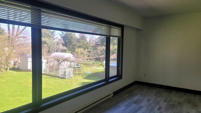 Photo du bâtiment - 1840 Grandview Dr