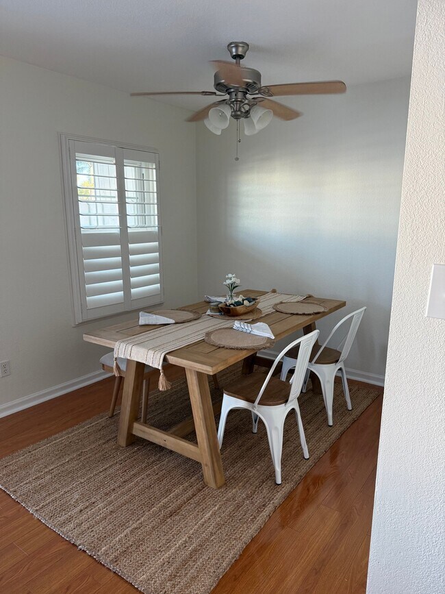 Foto del edificio - 4984 Beach Dr SE