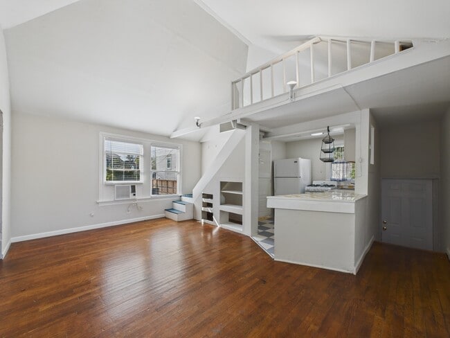 Building Photo - 1920 Richmond Ave.